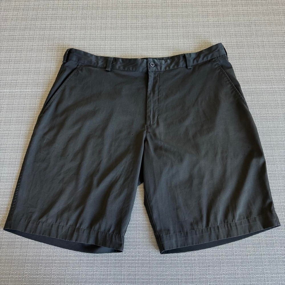 Nike Golf black shorts mens size 38